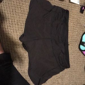 Shortie short lulu lemon running shorts